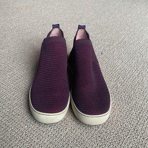 burgundy rothy’s shoes